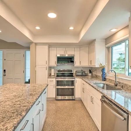 Pet-Friendly Waterfront Home - 2 Mi To Beach! Tarpon Springs Exterior photo