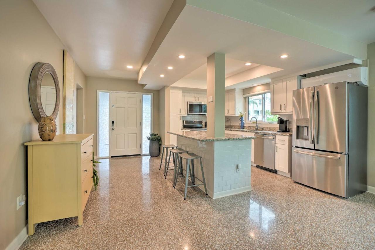 Pet-friendly Waterfront - 2 Mi To Beach!
