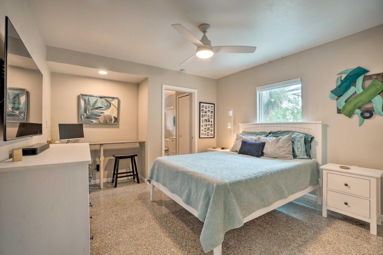 Pet-friendly Waterfront - 2 Mi To Beach! Holiday home *